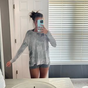 American Eagle Outfitters Long Sleeve Tee